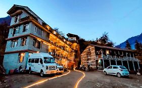 Moustache Hostel Manali